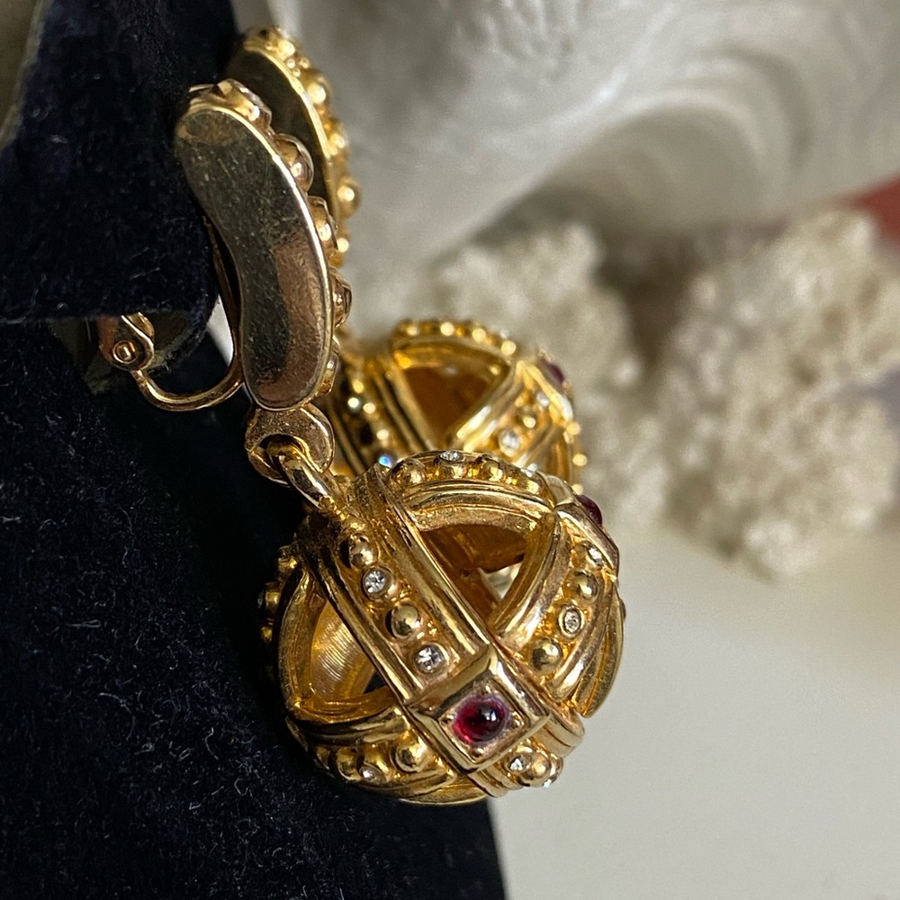 Vintage Swarovski Swan Dangle Maltese Cross Crystal Gold Tone Clip On Earrings - Picture 5 of 16